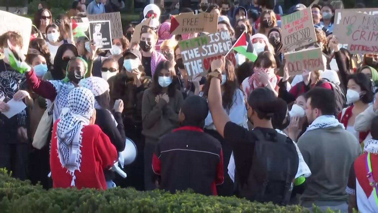 Dueling Protests Divide US College Campuses as Israel–Hamas War Rages ...