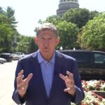 Manchin Registers as Independent