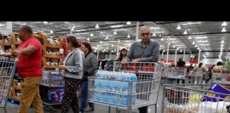 US Consumer Sentiment Drops to Seven-Month Low