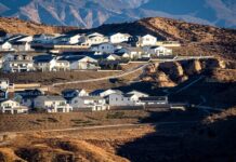 A housing development near the Chiquita Canyon Landfill in Castaic, Calif., on Nov. 22, 2024